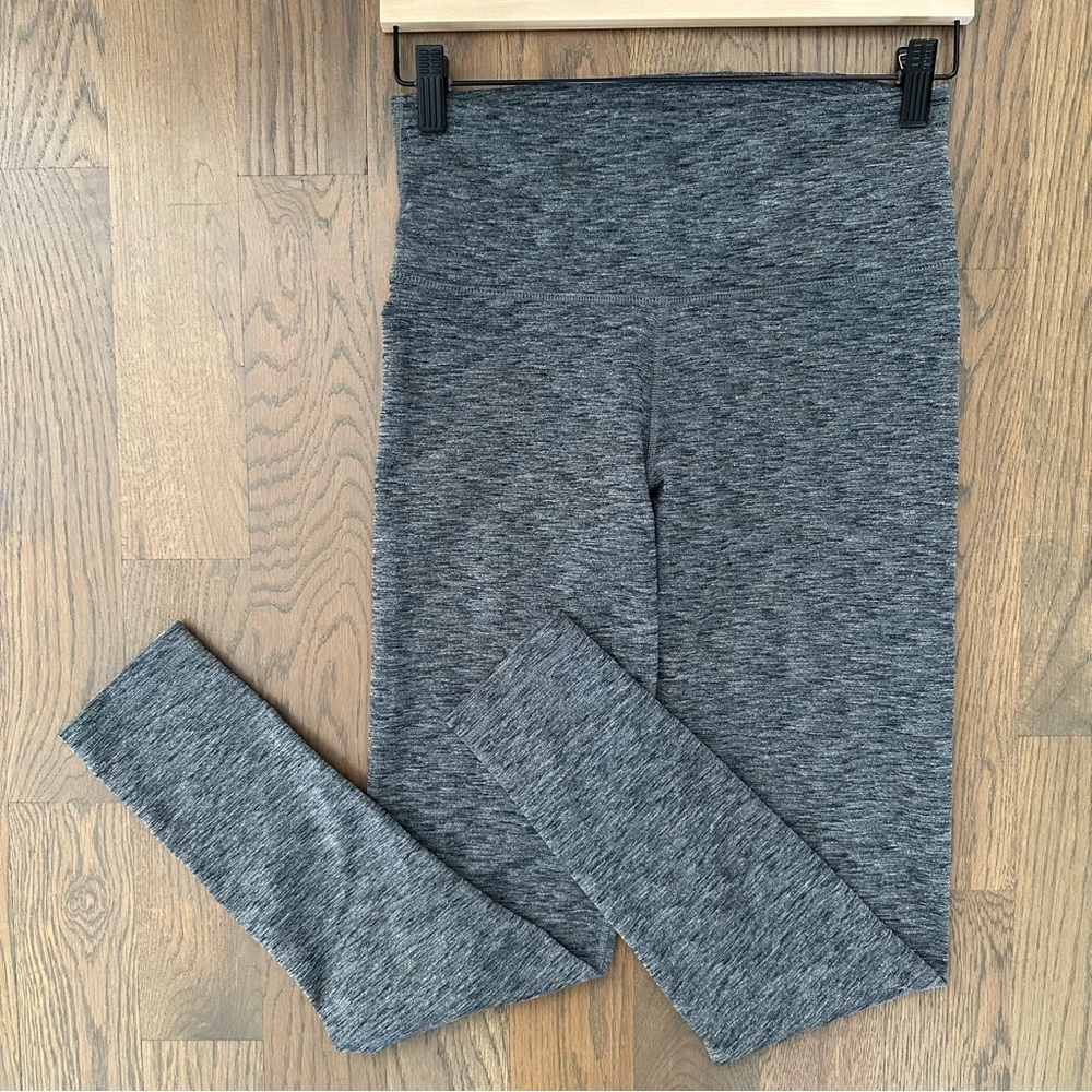 TNA Aritzia Atmosphere High Rise Legging in Heather Stratus Grey Medium